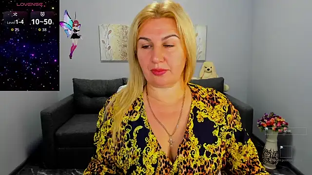 Snapshot of Lili_Crossi chatting on September 26, 2025, 5:47 am Lili Crossi online show from September 26, 2025, 5:47 am