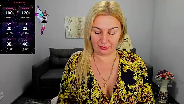 Snapshot of Lili_Crossi chatting on September 30, 2025, 5:46 am Lili Crossi online show from September 30, 2025, 5:46 am