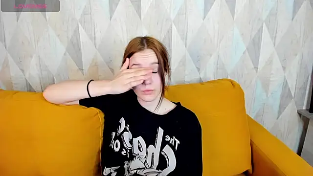 Snapshot of Tonya_Gray chatting on February 19, 2025, 5:05 am Tonya Gray online show from February 19, 2025, 5:05 am