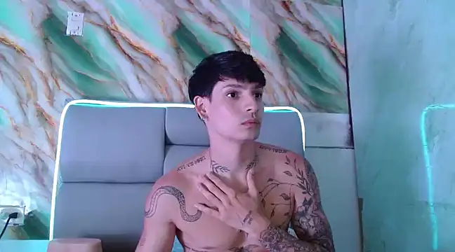 Apolo Hidalgo01 online show from March 8, 2025, 5:22 pm