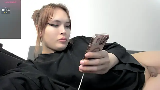 fem to online show from November 4, 2025, 6:22 pm