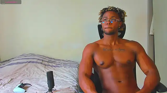 AdonisKnight online show from October 23, 2025, 10:08 pm