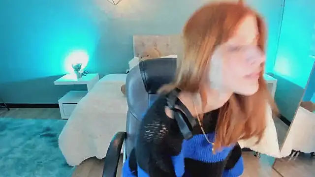 Snapshot of Nora_Vennucci chatting on October 28, 2025, 6:51 pm Nora Vennucci online show from October 28, 2025, 6:51 pm