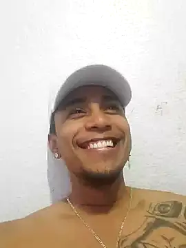 Snapshot of diablonegro69 chatting on December 4, 2024, 12:02 am diablonegro69 online show from December 4, 2024, 12:02 am