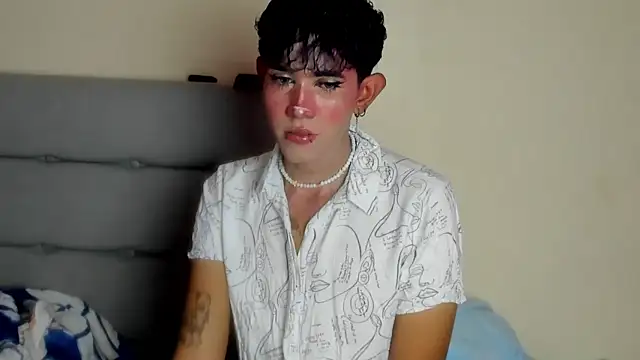 Snapshot of andrew_uwu_ chatting on December 22, 2025, 9:48 pm andrew uwu online show from December 22, 2025, 9:48 pm