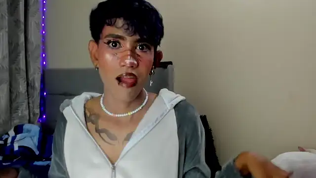 andrew uwu  online show from December 21, 2025, 12:24 am