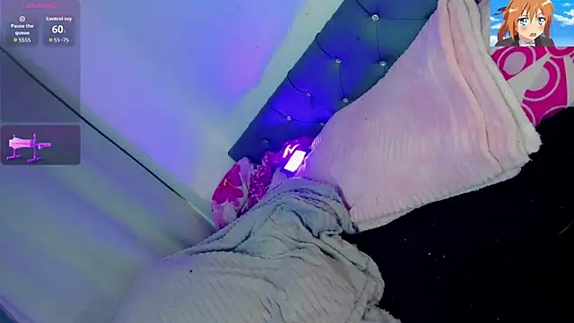 Snapshot of pinkscreens chatting on October 3, 2025, 8:05 am pinkscreens online show from October 3, 2025, 8:05 am