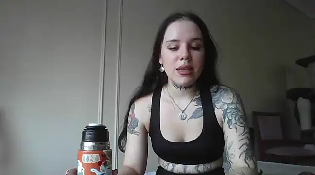 Snapshot of Donna_rv chatting on February 28, 2025, 3:48 pm Donna rv online show from February 28, 2025, 3:48 pm