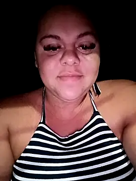 Snapshot of lima_2480 chatting on December 15, 2025, 9:20 pm lima 2480 online show from December 15, 2025, 9:20 pm