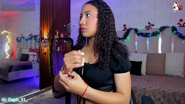 Snapshot of Daphnne_tay chatting on January 11, 2026, 3:24 am Daphnne tay online show from January 11, 2026, 3:24 am