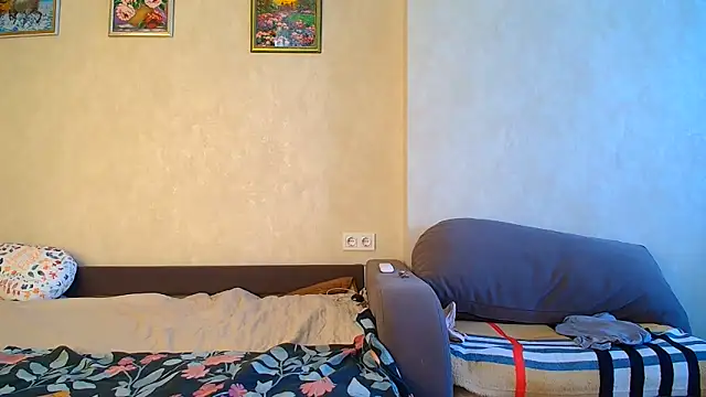 Snapshot of Brionia chatting on June 27, 2026, 5:57 am Brionia online show from June 27, 2026, 5:57 am