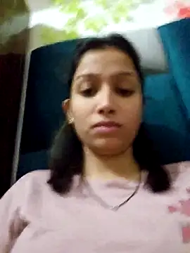 Snapshot of Aleena_Rai chatting on March 20, 2025, 8:08 pm Aleena Rai online show from March 20, 2025, 8:08 pm