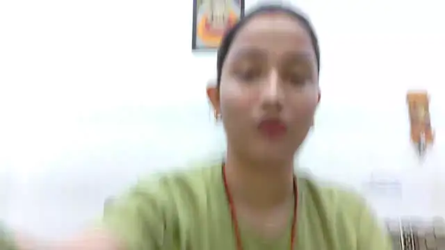 Snapshot of Aleena_Rai chatting on October 15, 2025, 7:00 pm Aleena Rai online show from October 15, 2025, 7:00 pm