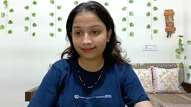 Snapshot of Aleena_Rai chatting on October 30, 2025, 6:49 pm Aleena Rai online show from October 30, 2025, 6:49 pm
