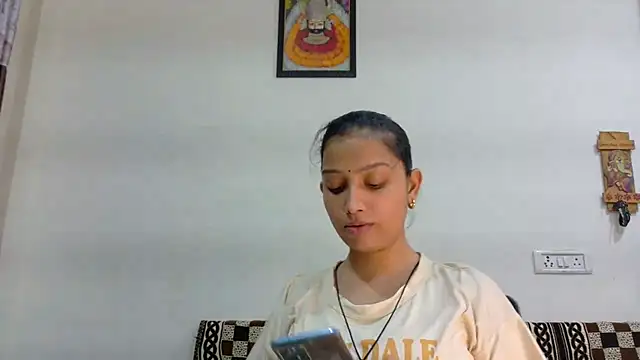 Snapshot of Aleena_Rai chatting on October 3, 2025, 6:09 pm Aleena Rai online show from October 3, 2025, 6:09 pm