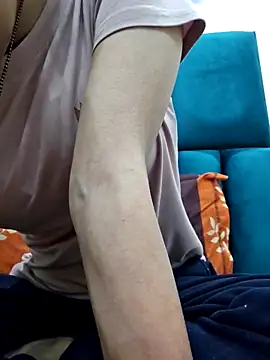 Snapshot of Aleena_Rai chatting on February 16, 2025, 9:27 pm Aleena Rai online show from February 16, 2025, 9:27 pm