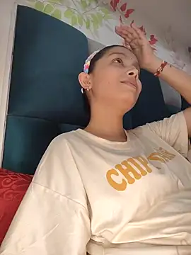 Snapshot of Aleena_Rai chatting on September 15, 2025, 6:08 pm Aleena Rai online show from September 15, 2025, 6:08 pm