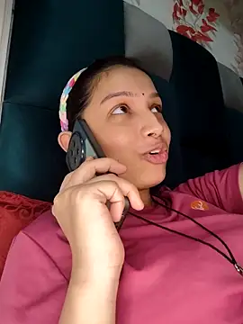 Snapshot of Aleena_Rai chatting on September 19, 2025, 7:07 pm Aleena Rai online show from September 19, 2025, 7:07 pm