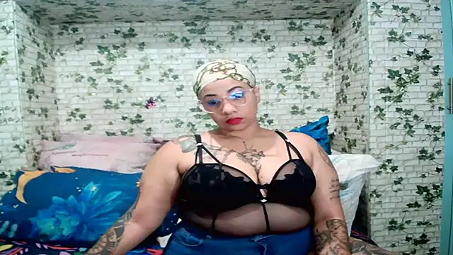 Snapshot of Indian_candyXX chatting on April 24, 2026, 4:53 pm Indian candyXX online show from April 24, 2026, 4:53 pm