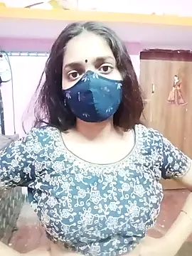 Snapshot of Cute-Simmi chatting on January 18, 2025, 2:33 pm Cute-Simmi online show from January 18, 2025, 2:33 pm