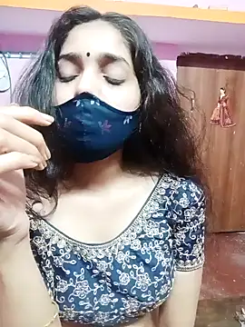 Snapshot of Cute-Simmi chatting on January 18, 2025, 5:37 pm Cute-Simmi online show from January 18, 2025, 5:37 pm