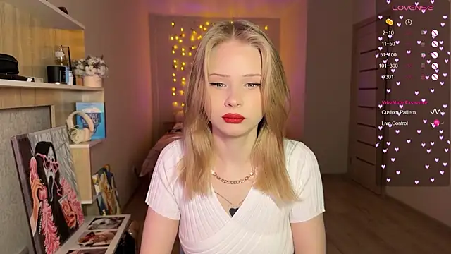 Snapshot of lisa_barbie chatting on December 16, 2025, 3:16 pm lisa barbie online show from December 16, 2025, 3:16 pm