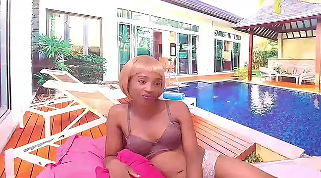 Snapshot of EbonyCreamy69 chatting on February 12, 2025, 1:09 am EbonyCreamy69 online show from February 12, 2025, 1:09 am