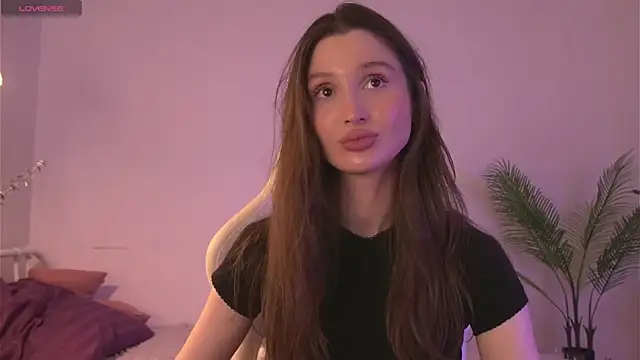 Snapshot of tender_babyy chatting on November 7, 2025, 12:53 pm tender babyy online show from November 7, 2025, 12:53 pm