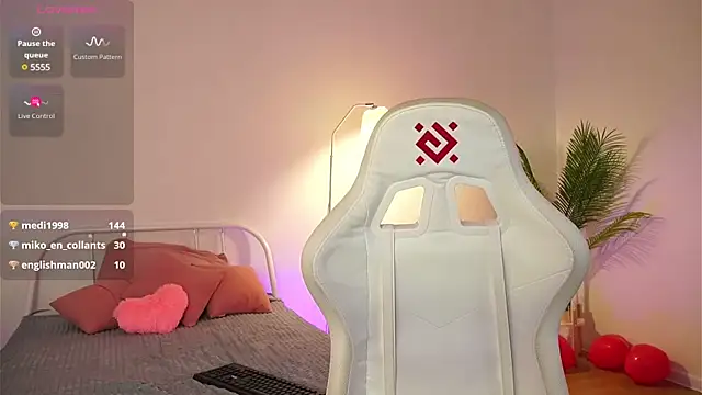 Snapshot of tender_babyy chatting on March 5, 2025, 5:08 pm tender babyy online show from March 5, 2025, 5:08 pm