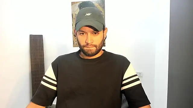 Snapshot of Dirtyboyhot chatting on February 20, 2026, 9:44 am Dirtyboyhot online show from February 20, 2026, 9:44 am