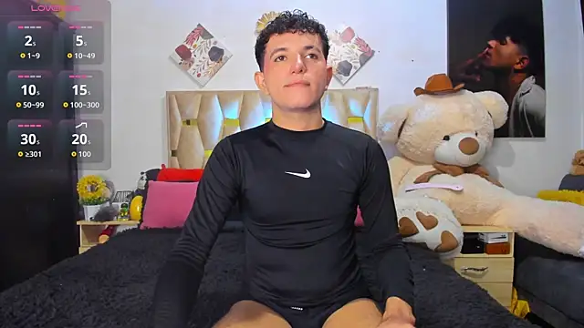 Snapshot of patrick_sanzz chatting on November 21, 2025, 5:17 am patrick sanzz online show from November 21, 2025, 5:17 am