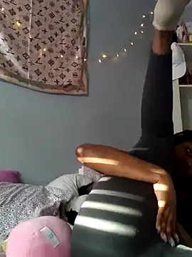 ebonycatlisaaaalime online show from February 26, 2025, 9:09 pm