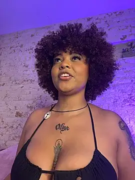 Snapshot of pamela_west chatting on May 21, 2026, 6:49 pm pamela west online show from May 21, 2026, 6:49 pm