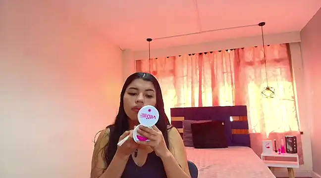 Snapshot of Asly_Morgan chatting on February 19, 2025, 1:28 pm Asly Morgan online show from February 19, 2025, 1:28 pm