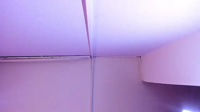 Amy Kiitty  online show from November 11, 2025, 12:44 pm