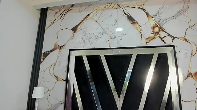 Snapshot of KarinaSimonz chatting on November 4, 2025, 7:17 pm KarinaSimonz online show from November 4, 2025, 7:17 pm