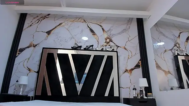 Snapshot of KarinaSimonz chatting on February 24, 2026, 9:26 pm KarinaSimonz online show from February 24, 2026, 9:26 pm