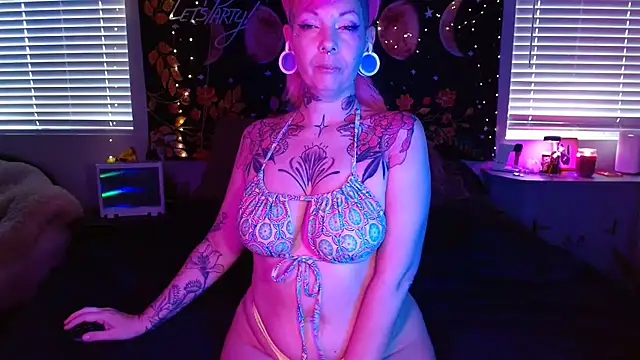 GoldieBakeman online show from March 18, 2025, 8:37 pm