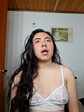 Emi chik online show from February 28, 2026, 10:37 am