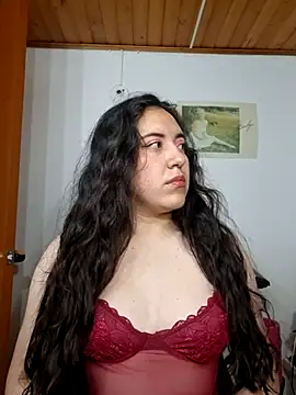 Emi chik online show from April 18, 2026, 11:56 am