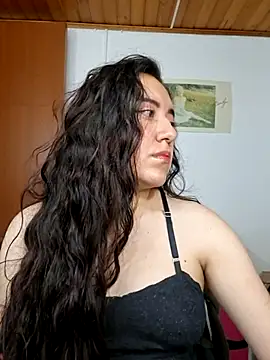 Emi chik online show from April 2, 2026, 11:39 am