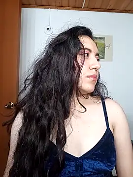 Snapshot of Emi_chik chatting on December 3, 2025, 10:25 am Emi chik online show from December 3, 2025, 10:25 am