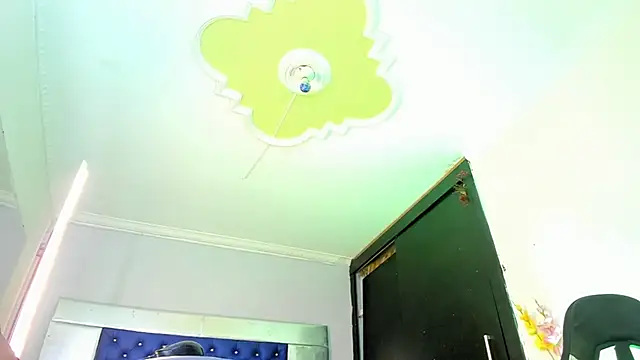 Eyleen Santos online show from April 10, 2026, 7:21 pm