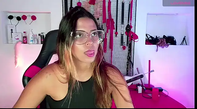 Snapshot of Megaan_Greey chatting on February 10, 2025, 8:21 pm Megaan Greey online show from February 10, 2025, 8:21 pm