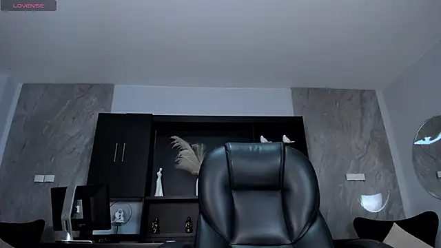 Snapshot of KatieNolan_1 chatting on December 14, 2025, 6:02 pm KatieNolan 1 online show from December 14, 2025, 6:02 pm