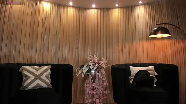 KatieNolan 1 online show from November 8, 2025, 6:22 pm