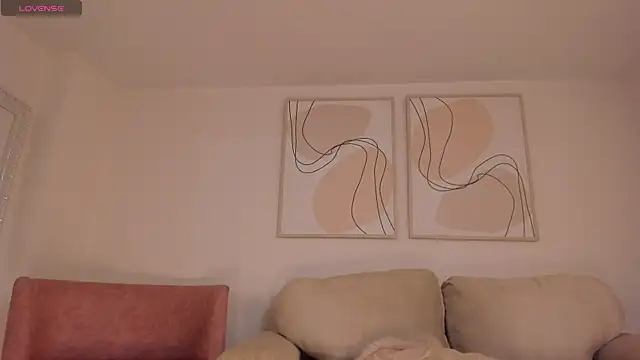 Snapshot of KatieNolan_1 chatting on February 6, 2026, 11:50 am KatieNolan 1 online show from February 6, 2026, 11:50 am