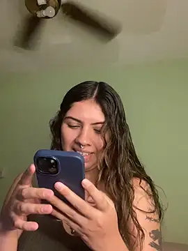 Snapshot of Argentiiniita chatting on March 7, 2026, 8:47 pm Argentiiniita online show from March 7, 2026, 8:47 pm