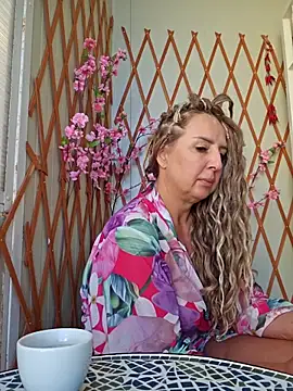 Snapshot of MariaRichi_ chatting on September 16, 2025, 6:47 am MariaRichi  online show from September 16, 2025, 6:47 am