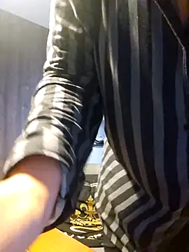 Snapshot of MariaRichi_ chatting on November 2, 2025, 7:35 am MariaRichi online show from November 2, 2025, 7:35 am